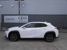 G-link（万一のトラブルに対応する充実のセキュリティシステムや、音声対話による目的地設定・情報検索を備えた、先進のテレマティクスサービス）2年間無料付帯です。