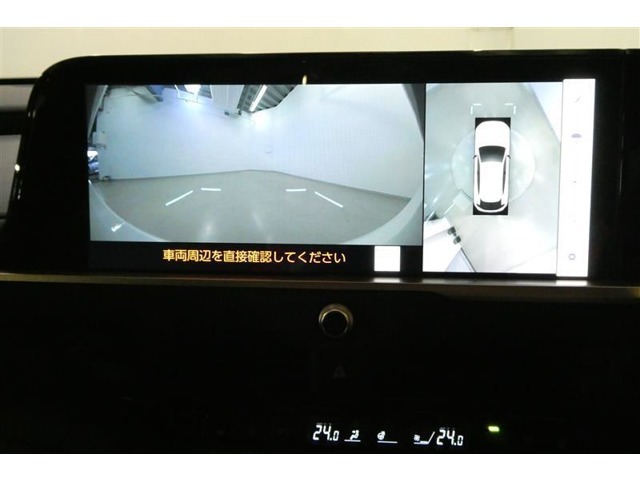 【フロントモニター】後方だけではありません。前方の障害物も今まで見えなかった死角を極力無くし更に安全です！
