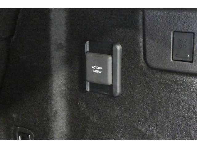 荷室にAC100V1500Wがついてます。