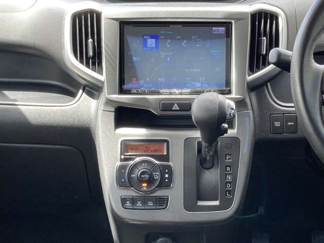 西日本自動車のココが安心！！その4車を所有していて意外とお金がかかるのが消耗品です。困ったときは西日本自動車グループのビッグチェーンへ！！格安タイヤなどお車に必要な物がなんでもそろいます！