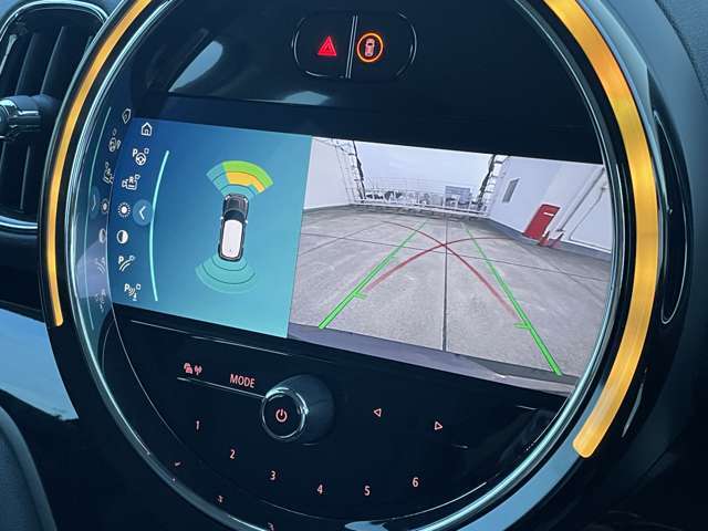 LIBERALAの名前の由来はラテン語で「libera：自由」と「ala：翼」を意味し、それらを組合せた造語です。自由な翼を得て思う存分人生を謳歌して欲しいという願いが込められています。