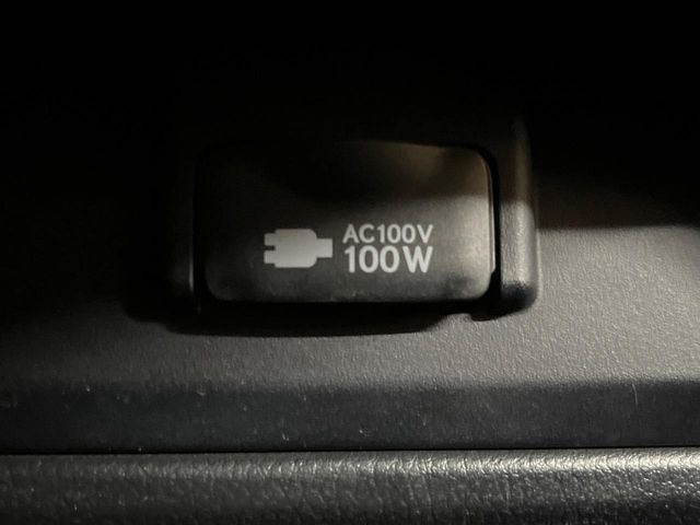 【1500Wアクセサリーコンセント】消費電力1500Wまでの家電が使えます。キャンプやスポーツ・アウトドアでのアクティビティはもちろん、災害・停電の際に大活躍♪
