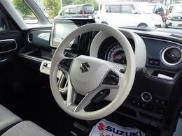 ハンドルはしっかり大きく握りやすい素材になっております。