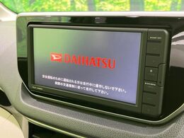 【ディスプレイオーディオ】視認性が高いディスプレイオーディオを装備♪操作性も良好で直感的なソース選択が可能です。