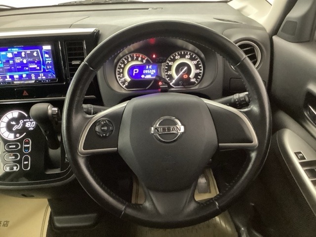 お気に入りのコクピット！　運転が楽しくなりますよ。