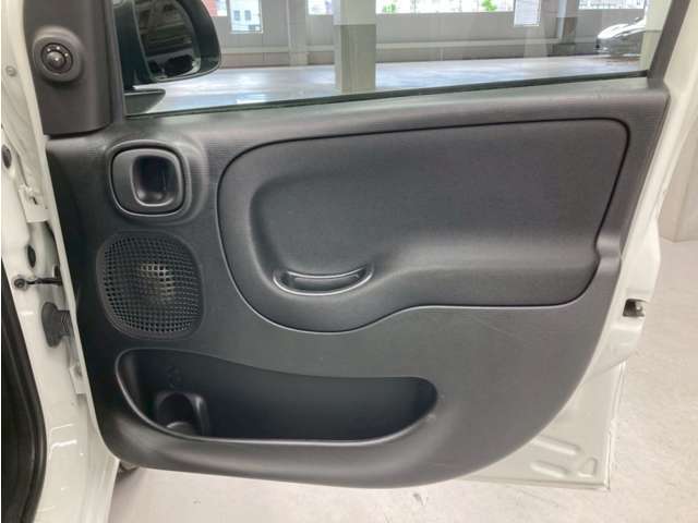 全国ご納車対応可能でございます。お客様の大切なお車をご自宅までしっかりとお届けいたしますので遠方のお客様もお気軽にお問合せ下さいませ。