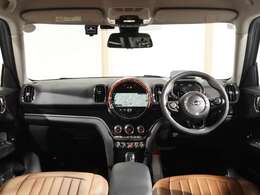 ■高年式、低走行、装備や価格に魅力があるなど、専門店の目線で厳選した高品質なミニのみ厳選し、約250台以上の新旧ミニの中からお気に入りの1台をお選びいただけます■マッチした1台がきっと見つかりますよ♪