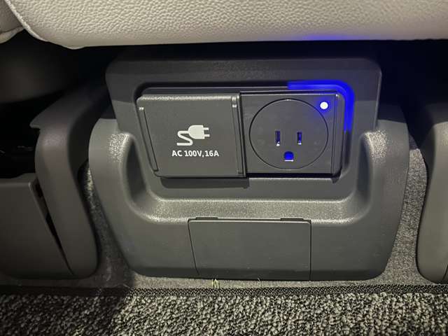 V2L社内外でパソコンなどのモバイル機器やキャンプ用品のような消費電力の大きい電気製品を使用可能