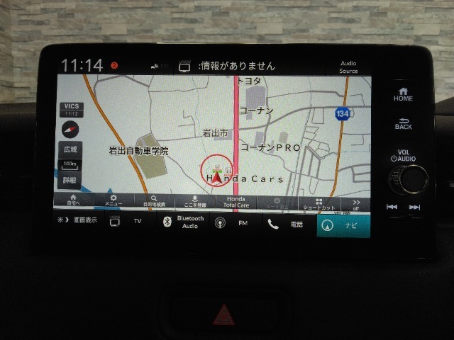 純正ナビが搭載されています。初めての道も安心ですね。Bluetooth接続可能！