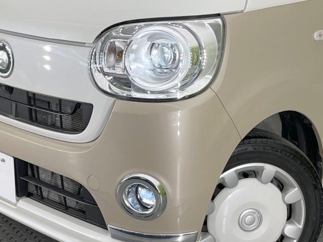 【LEDヘッドライト】悪天候や夜間走行時も良好な視界を確保し安心して運転できる高輝度LEDヘッドライトを装備！点灯速度が早く、消費電力も抑えられています。