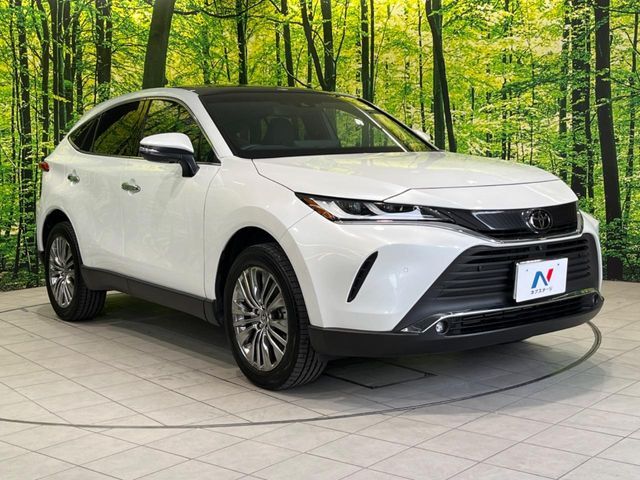 大好評のボディコーティング「弾スプラッシュコート」もご納車までに施工可能。通常のガラスコートと異なる、耐久年数6年の無機質ガラスコーティングが、ボディをキレイな状態に保ってくれます。