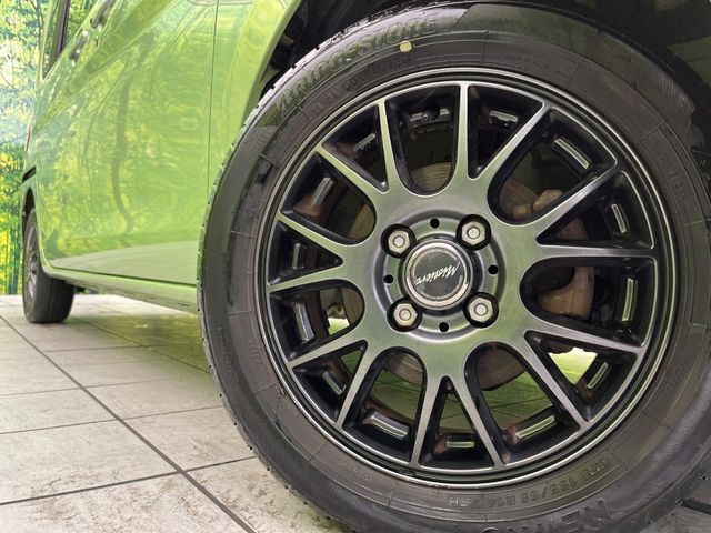 【14インチアルミホイール】外観にマッチしたアルミホイールを装着しております。各種アルミホイールや、スタッドレスタイヤも取扱いしております。是非ご相談ください♪