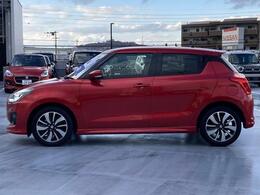 左横からの画像です。