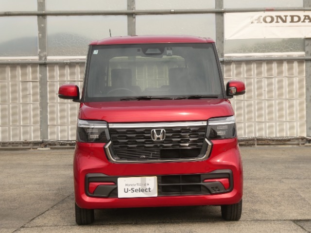 当社が使用していた試乗車です。走行少なめ、コンディションも良く、車検期間もまだたっぷり残っています。