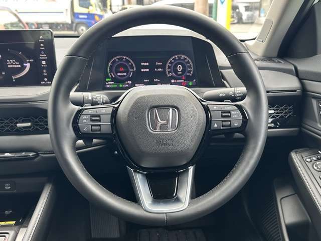 ★修復歴車一切ありません！それどころか、弊社の仕入在庫につきましては、フェンダー、ボンネット、ドアパネル等の交換歴、修理歴のある車両は基本的に仕入れを行いませんので高品質な車両のみ在庫で揃えています！