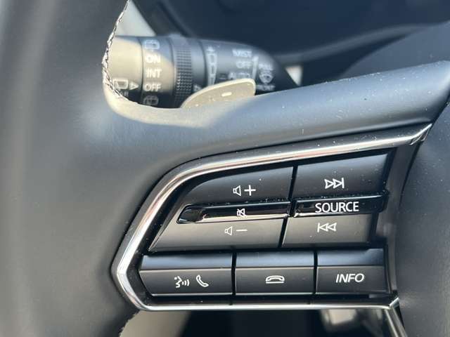 ◆ハンドル/シートヒーター◆寒い時期にはハンドルもシートも温まると嬉しいですね◆