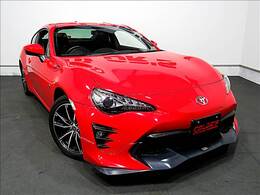 当店では低価格カーを専門に取り扱っています。初めてハンドルを握る方には、”車を操る楽しさ”を感じて頂ければ幸いです。