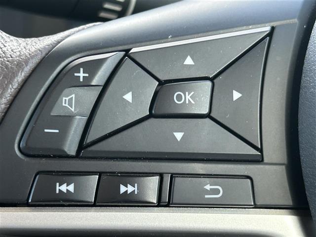 【運転席操作部】快適なドライブを楽しむための機能が装備されています！運転席から触れるので、使いやすいです！除菌プランいれていただくと、さらに清潔で安心していただけます！