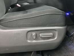 当社の展示車は全車両に”社団法人自動車公正取引協議会”の車両状態説明書を掲示しております。修復歴の有無は勿論、ドア等の外板の交換歴の有無までも表示☆口頭説明では無く書面にてお渡ししております♪