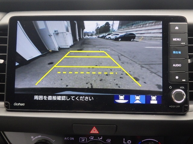 ■バックカメラ■ガイドラインが付いているので車庫入れも楽々です！トランク下部分の死角もカバーしてくれるので運転も安心です♪