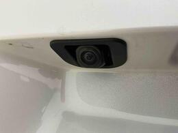 当店はメーカー直営のダイハツ正規ディーラーです。厳選された中古車をきっちりと整備してお納めいたしますので、安心のカーライフをご堪能いただけます☆