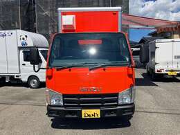 2槽シンク オーニング 作業台×2 換気扇 給排水 冷凍ストッカー 冷凍冷蔵庫 外部電源・コード コンセント×2 LEDライト カウンター