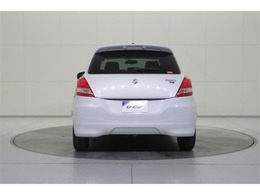 一目でわかる品質表示。厳しいチェックをクリアした高品質車両を揃えています。