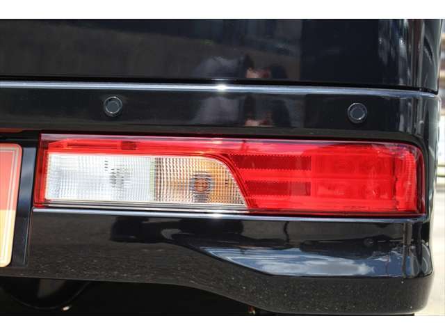 積載車も所有していますので、万が一の時でも当店スタッフにてお車の無料引き取りも行っております。