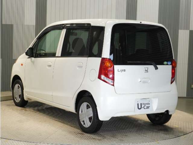 色々なお店で販売しているHonda車ですが、アフターサービスも全てお任せ頂けるのは「HondaCars正規販売店」だけ！ご納車後もお住まいの地域の販売店にて　アフターサービスをお任せいただけます。