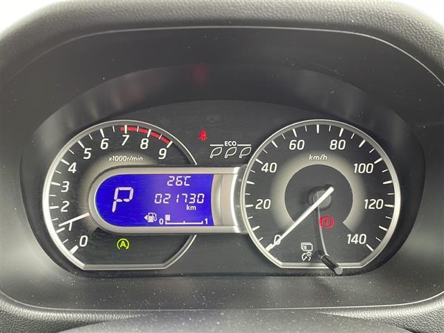 【スピードメーター】メーターがシンプルで見やすく運転しやすいですね！
