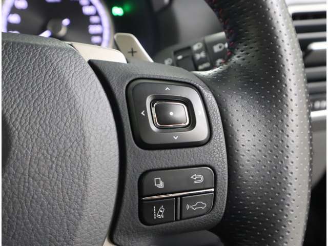ミリ波レーダーセンサーの情報を読み取って先行車を感知して追従するレーダークルーズコントロール