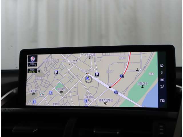 より早くよりわかりやすくナビゲーションを行う10.3インチワイドディスプレイ