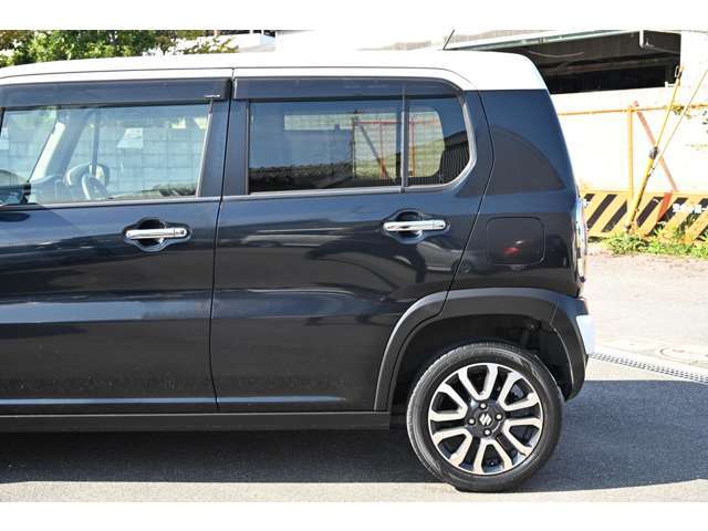 JCLは業販をメインとしたお店です。