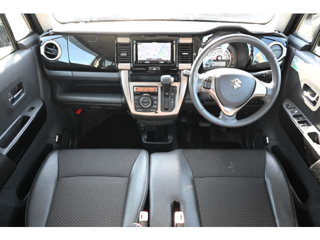 全国のAA会場で仕入れのプロが毎日競りに参加、本当に安く売値設定できる車しか仕入れておりません。他社在庫と比較下さいませ。