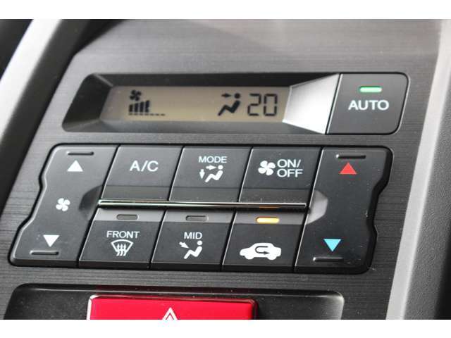 フルオートエアコンを装備で車内は快適空間♪ミッドモードが付いたオープンスポーツカーのための専用エアコンです。