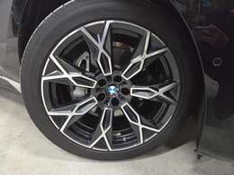 オートマチックドア！マッサージシート！シートベンチレーション！パワーシート！置くだけ充電　サンルーフ！360度カメラ！アロイホイールスタースポークスタイリングバイカラー（ブラック・グレー）