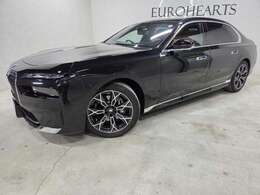 オートマチックドア！マッサージシート！シートベンチレーション！パワーシート！置くだけ充電　サンルーフ！360度カメラ！パドルシフト！アップルカープレイ！