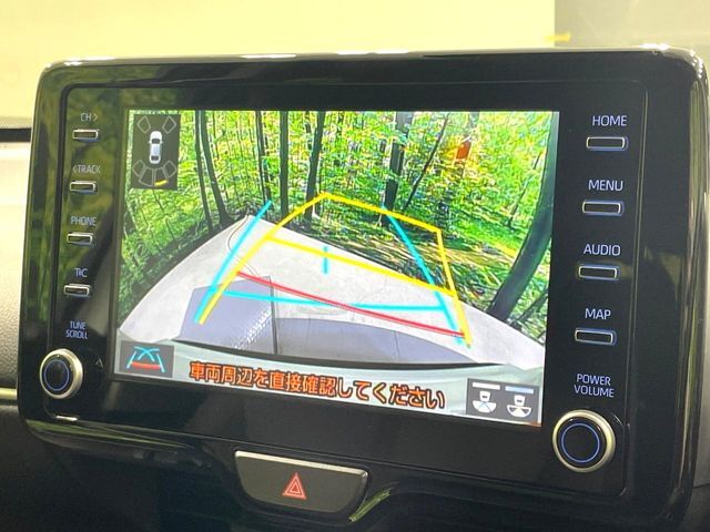 【バックカメラ】駐車時に後方がリアルタイム映像で確認できます。大型商業施設や立体駐車場での駐車時や、夜間のバック時に大活躍！運転スキルに関わらず、今や必須となった装備のひとつです！