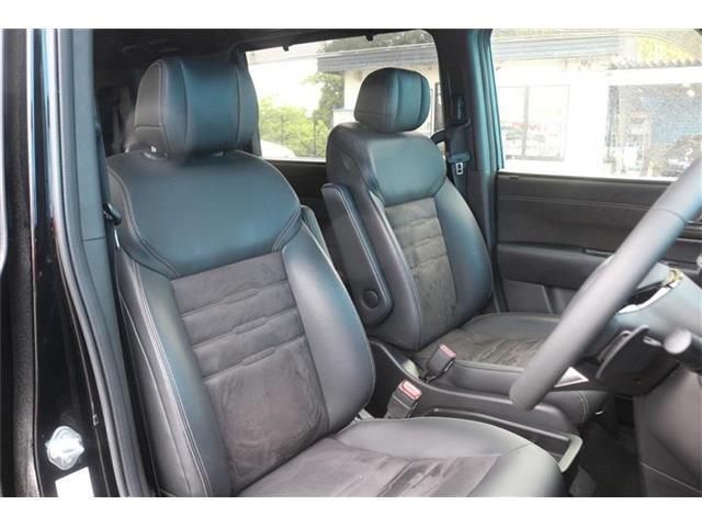 【ハーフレザーシート】こちらのお車は禁煙車のお車になります！！内装にタバコ臭・焦げ跡・動物臭などもなくオススメです！