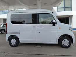 ヒーテッドドアミラー標準装備で曇りや雨滴を取り除いて、悪天候時もクリアな視界を確保☆