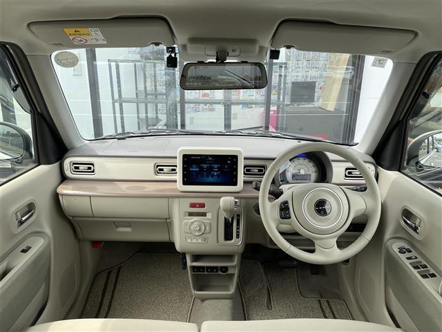 【インパネ全体】全方位で視界が広く、高い目線で運転もしやすいです！