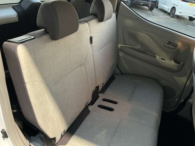 リアシートも快適です
