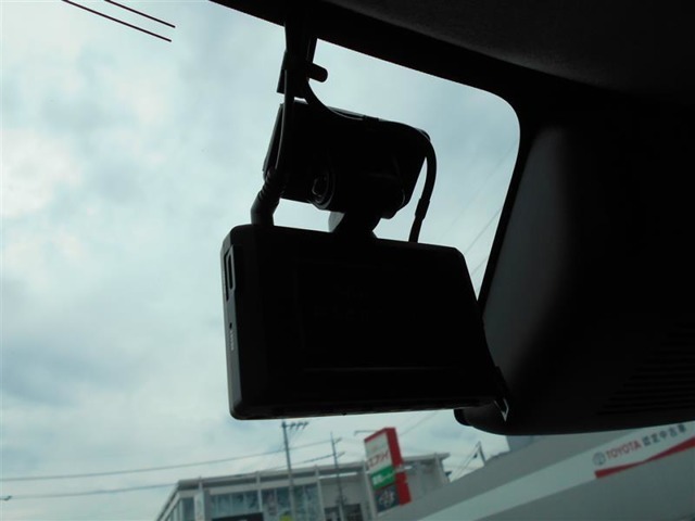 ドラレコ前後付き