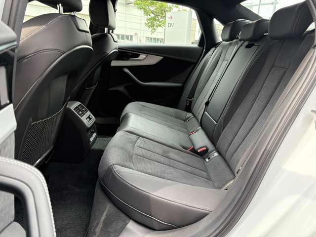 当店はこちらのお車以外にも多数の展示がございます。その他にもまだWebに掲載されていないお車や、これから入って来るお車などたくさんの情報をご提供できます。