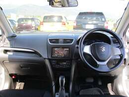 フロントガラスも大きく視界が広いので安心です、運転が楽しくなりますね。