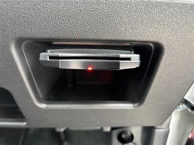 【　ETC　】今やカーライフにおける重要性はナビにも匹敵するのではないでしょうか？セットアップを行うことで利用可能になります！