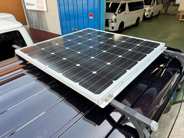 145Wのソーラーパネル付き 車内の電気に困りません