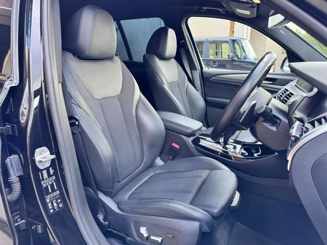 ★シートはブラックハーフレザーシート★座り心地も良いです★