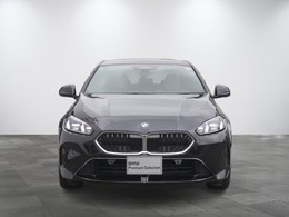 BMWのまさに「顔」ともいえる「キドニー・グリル」は、他の追随を許さない存在感を誇り、「キドニー・グリル」を見かけただけでBMWの風格を感じさせます！！