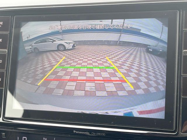 【バックカメラ】駐車時に後方がリアルタイム映像で確認できます。大型商業施設や立体駐車場での駐車時や、夜間のバック時に大活躍！運転スキルに関わらず、今や必須となった装備のひとつです！